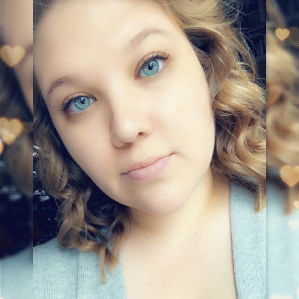 Meet your Posher, Mara